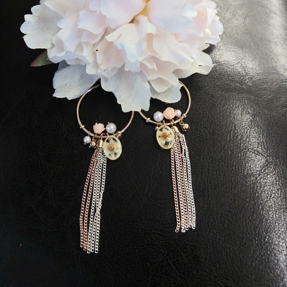 Girly Girl Victorian Earrings - Picture 2 of 3